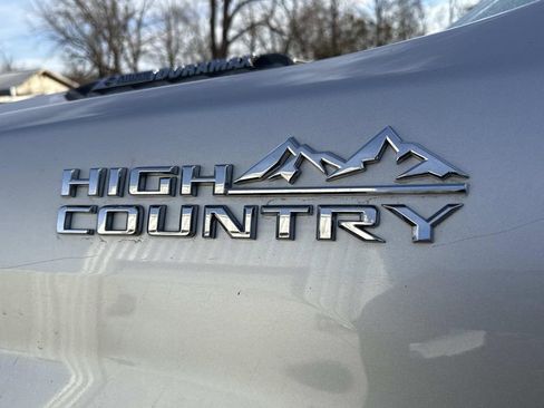 Used 2022 Chevrolet Silverado 3500 High Country w/ Z71 Off-Road Package image 4