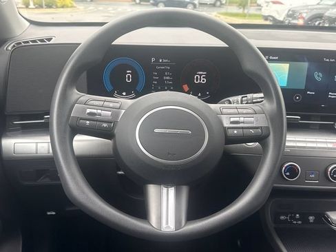 Used 2026 Hyundai Kona SE FWD image 14