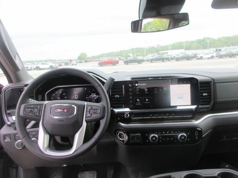 New 2026 GMC Sierra 2500 SLE w/ SLE Value Package; AWD/4WD image 14