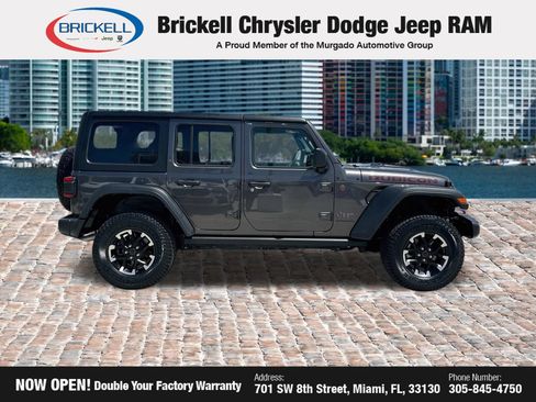 Used 2025 Jeep Wrangler Unlimited Rubicon AWD/4WD image 7