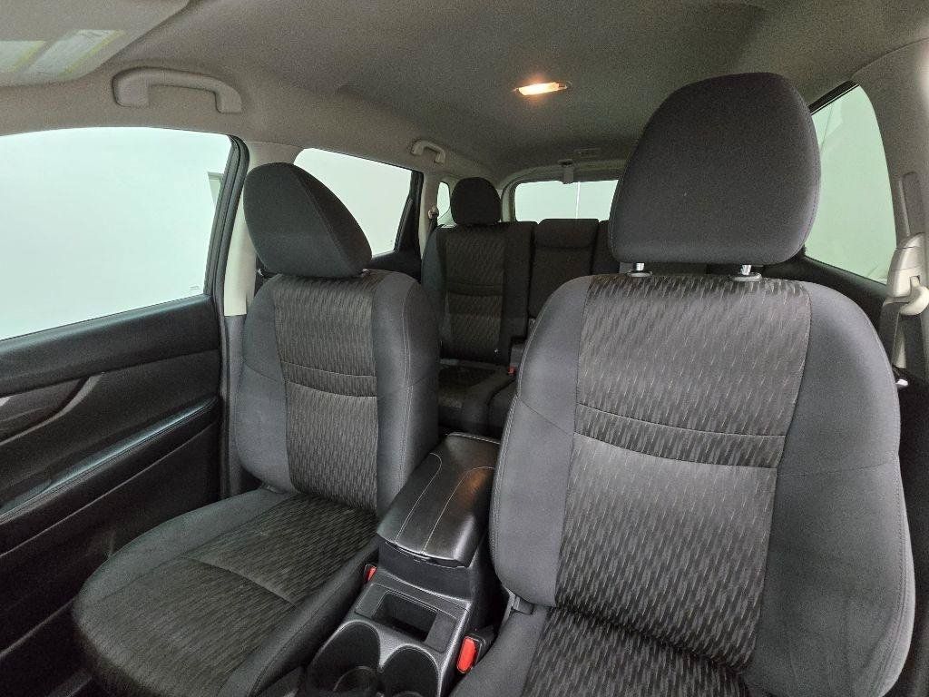 Used 2020 Nissan Rogue S FWD image 12