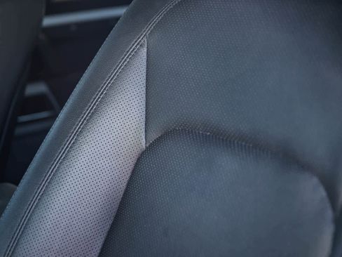 Used 2023 Land Rover Defender 110 S image 28