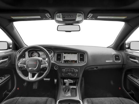 Used 2016 Dodge Charger R/T Scat Pack w/ Beats Audio Group RWD image 10
