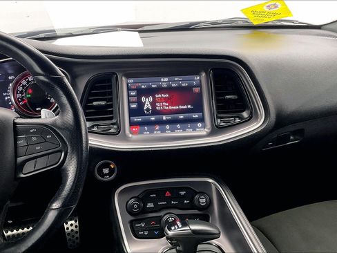 Used 2019 Dodge Challenger R/T Scat Pack RWD image 5