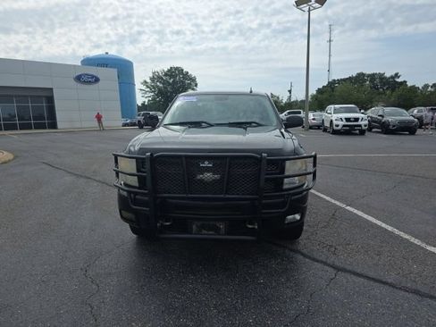 Used 2009 Chevrolet Silverado 1500 LT w/ Power Pack Plus AWD/4WD image 8