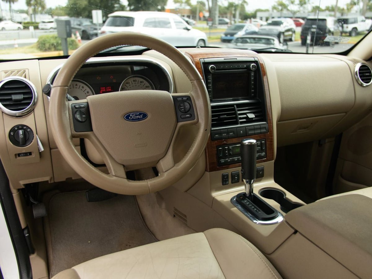 Used 2010 Ford Explorer Eddie Bauer RWD image 16