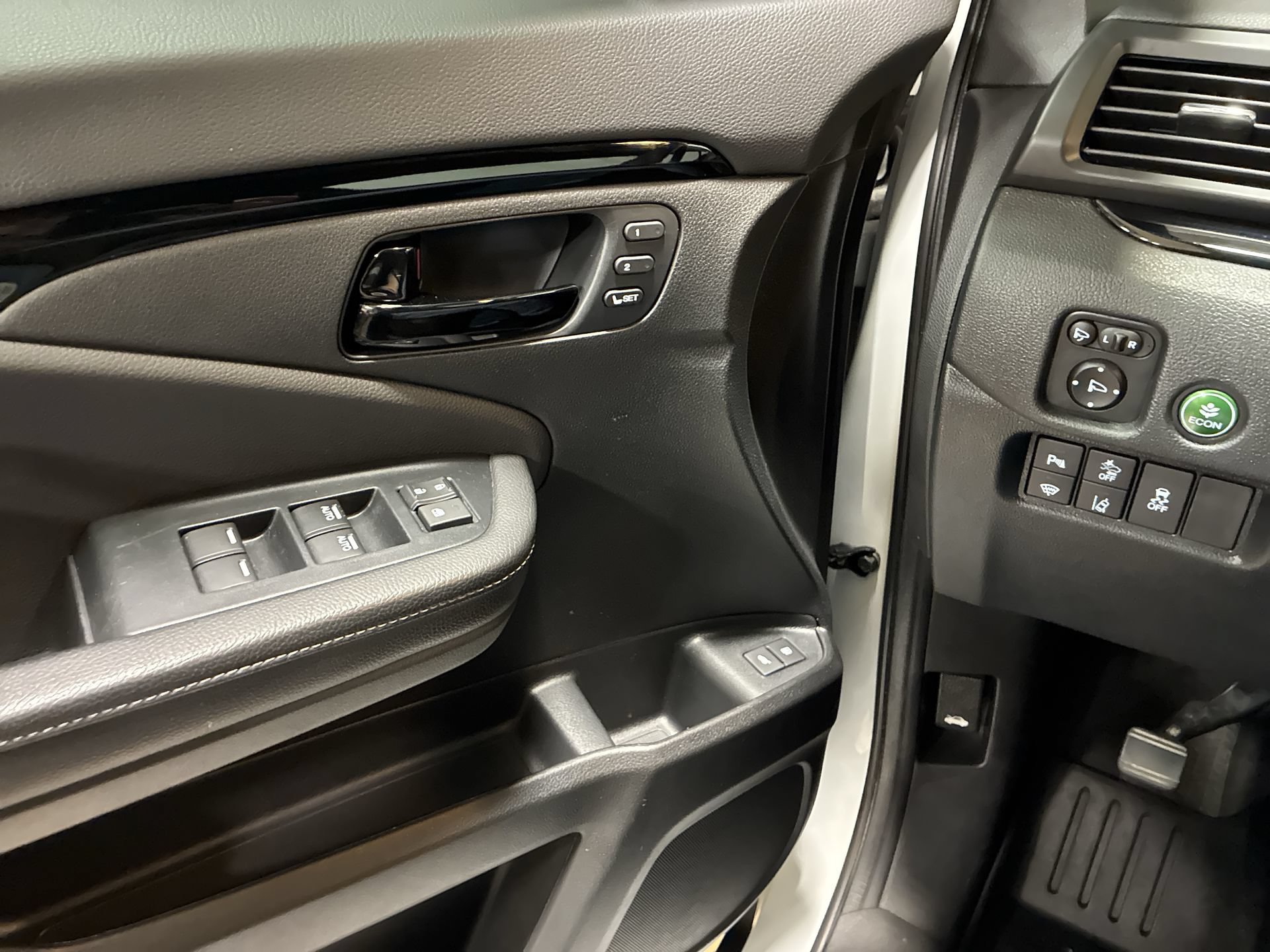 Certified 2023 Honda Passport Elite image 42