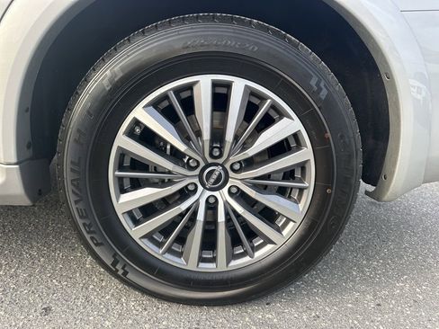 Used 2023 Nissan Armada SL image 35