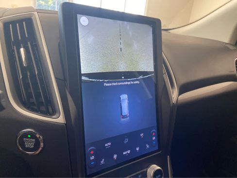 Used 2024 Ford Edge SEL image 34