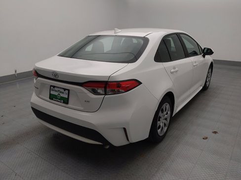 Used 2022 Toyota Corolla LE image 9