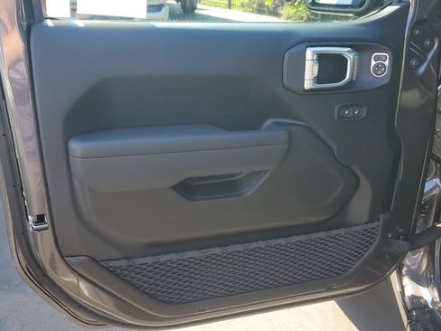 New 2026 Jeep Gladiator Sport image 19