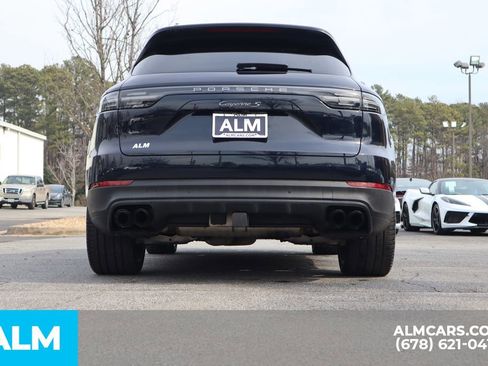 Used 2023 Porsche Cayenne S Platinum w/ Assistance Package image 7