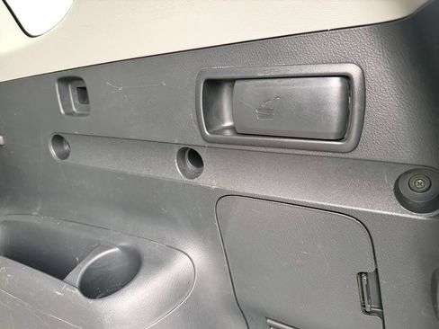 Used 2012 Toyota RAV4 4WD w/ Value Pkg image 28