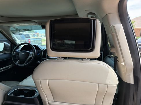 Used 2019 Ford Expedition Max Platinum RWD image 35