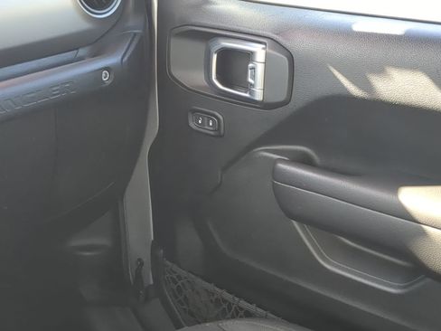 Used 2021 Jeep Wrangler Unlimited Sport image 14