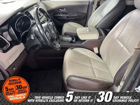 Used 2015 Kia Sedona SX Limited FWD image 15