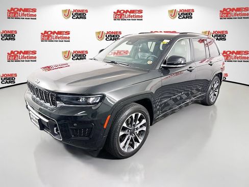 Used 2023 Jeep Grand Cherokee Overland w/ Adv Protech Group III AWD/4WD image 16