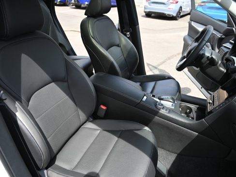 Used 2023 INFINITI QX50 Luxe AWD/4WD image 21