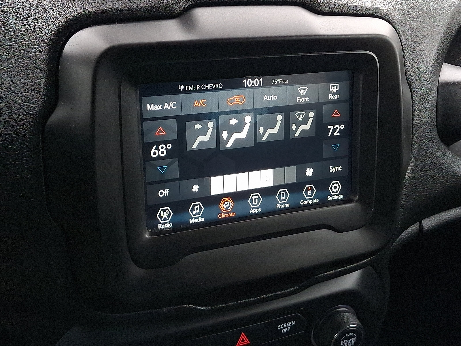 Certified 2018 Jeep Renegade Latitude AWD/4WD image 16