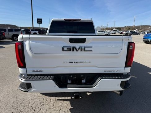 Used 2024 GMC Sierra 2500 Denali Ultimate image 5