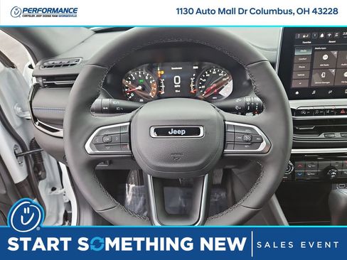 New 2026 Jeep Compass Latitude image 19