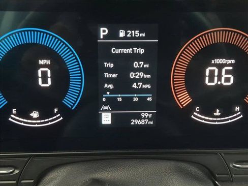 Used 2025 Hyundai Kona SEL FWD image 9