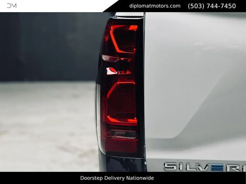 Used 2024 Chevrolet Silverado EV W/T AWD/4WD image 15