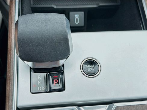 New 2026 Land Rover Range Rover SE AWD/4WD image 30