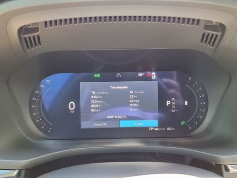 Certified 2026 Volvo XC60 B5 Plus w/ Protection Package Premier AWD/4WD image 32