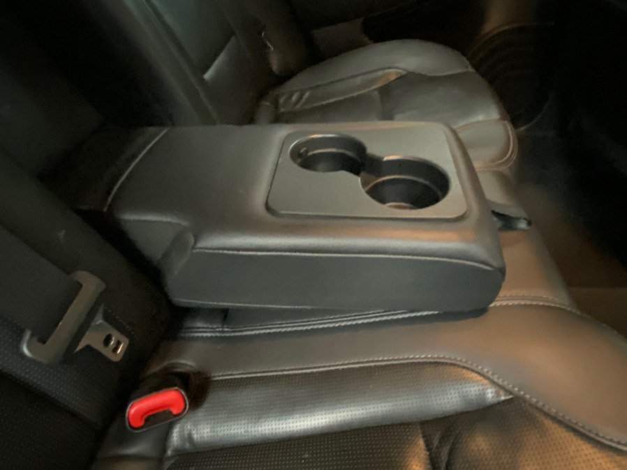 Used 2019 Ford Taurus Limited FWD image 38
