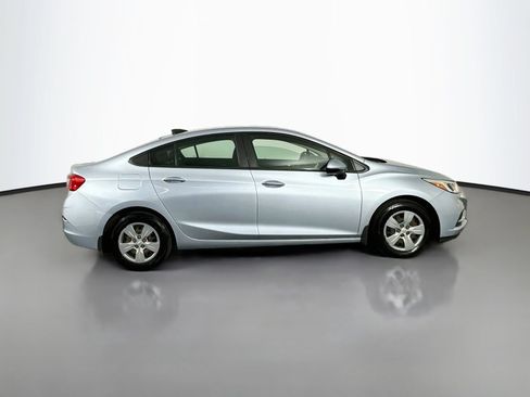 Used 2017 Chevrolet Cruze LS FWD image 8