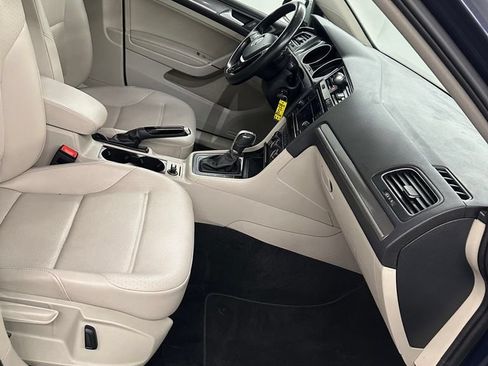 Used 2019 Volkswagen Golf Alltrack S AWD/4WD image 33