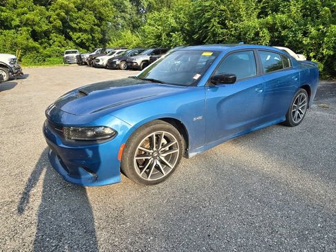 Used 2023 Dodge Charger R/T RWD image 2
