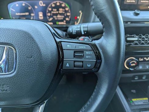 Used 2023 Honda Accord Touring image 14