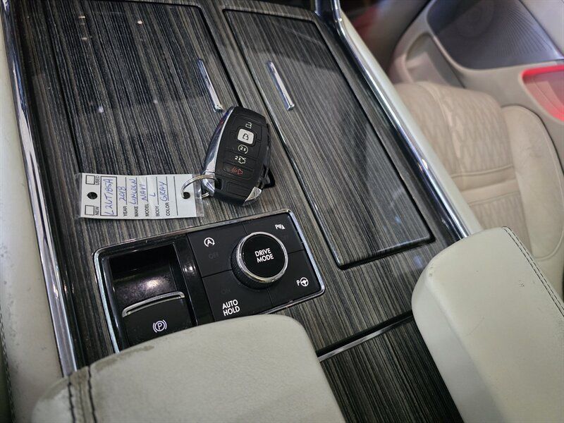 Used 2018 Lincoln Navigator L Black Label AWD/4WD image 41