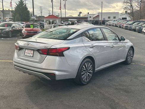 Used 2023 Nissan Altima 2.5 SV image 7