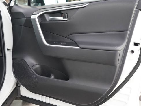 Used 2023 Toyota RAV4 XLE w/ Protection Package (TMS) AWD/4WD image 9