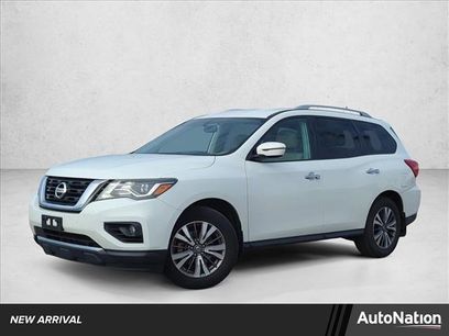 Used 2017 Nissan Pathfinder SV