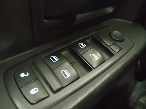 Used 2016 RAM 1500 Tradesman w/ Popular Equipment Group RWD image 27