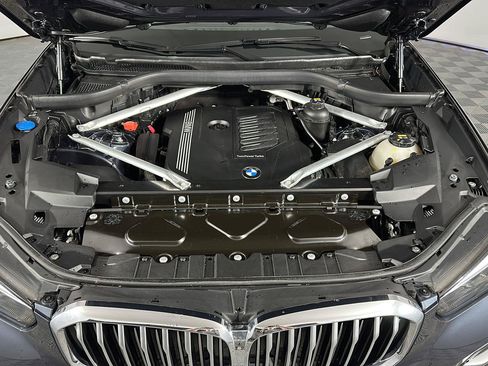 Used 2020 BMW X5 xDrive40i w/ Premium Package AWD/4WD image 5
