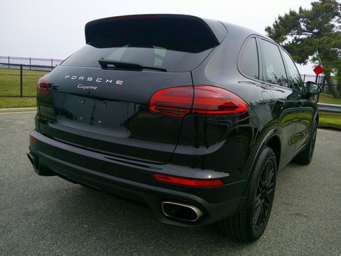 Used 2017 Porsche Cayenne Platinum Edition AWD/4WD image 62