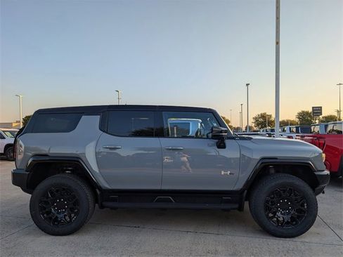 New 2026 GMC Hummer EV SUV image 3