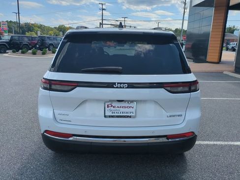 Used 2025 Jeep Grand Cherokee Limited AWD/4WD image 5