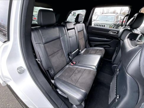 Used 2021 Jeep Grand Cherokee Laredo X image 17