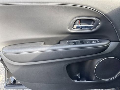 Used 2021 Honda HR-V EX-L image 19