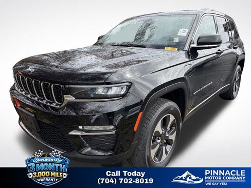 Used 2024 Jeep Grand Cherokee Limited 4xe image 7