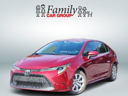 Used 2022 Toyota Corolla LE FWD image 1