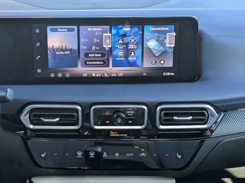 New 2026 Nissan Sentra SL w/ Floor Mat Package FWD image 22