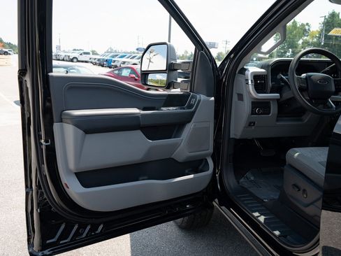 New 2026 Ford F350 XLT w/ XLT Premium Package AWD/4WD image 16