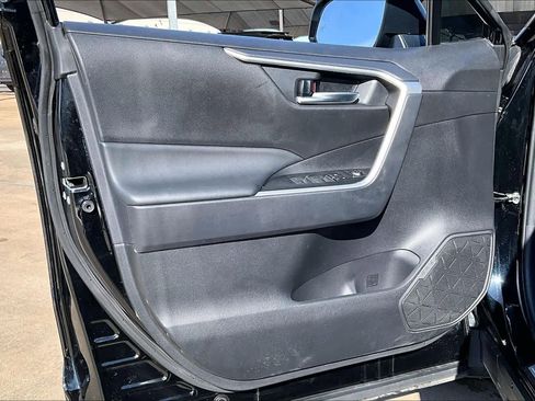 Used 2025 Toyota RAV4 XLE Premium image 25